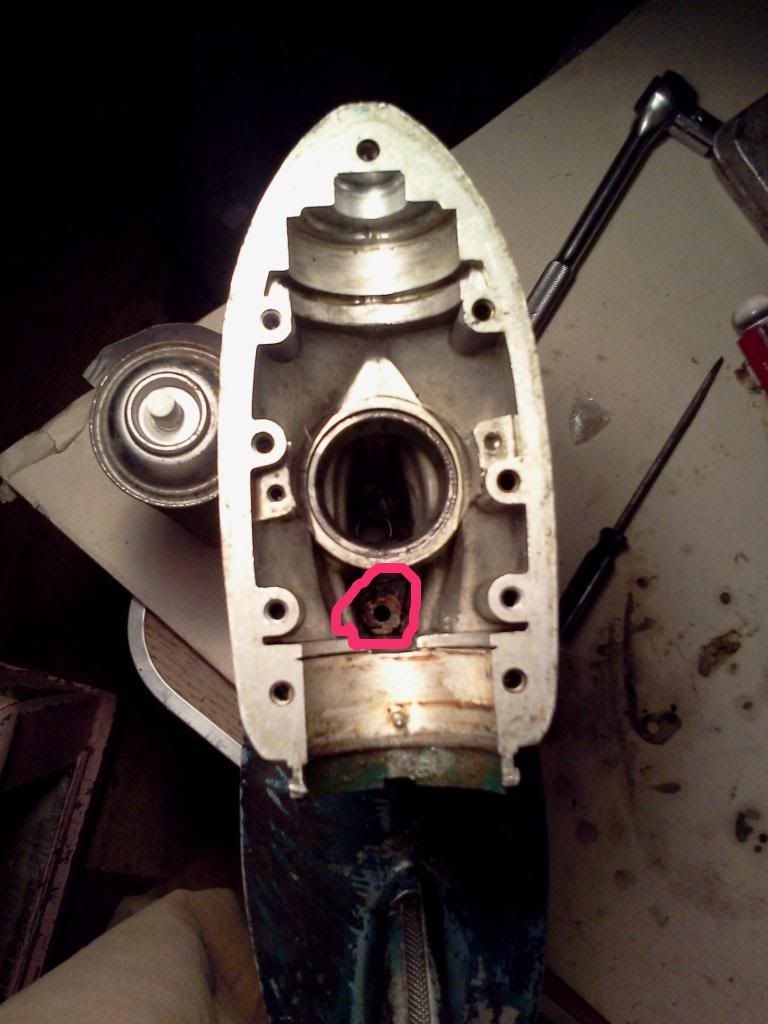 New to me 28hp evinrude speeditwin not spitting water Boating Forum